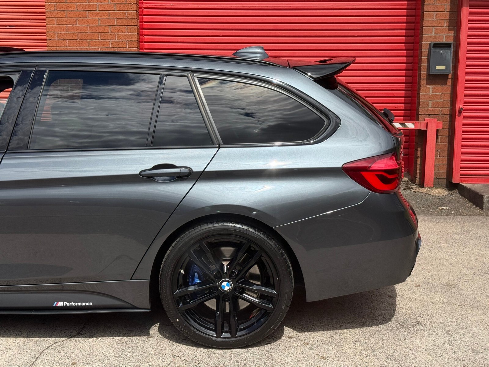 2018 BMW 335d M Sport Shadow Edition Touring *HUGE FACTORY OPTIONS+SUNROOF+DIGITAL DASH+HUD* Auto