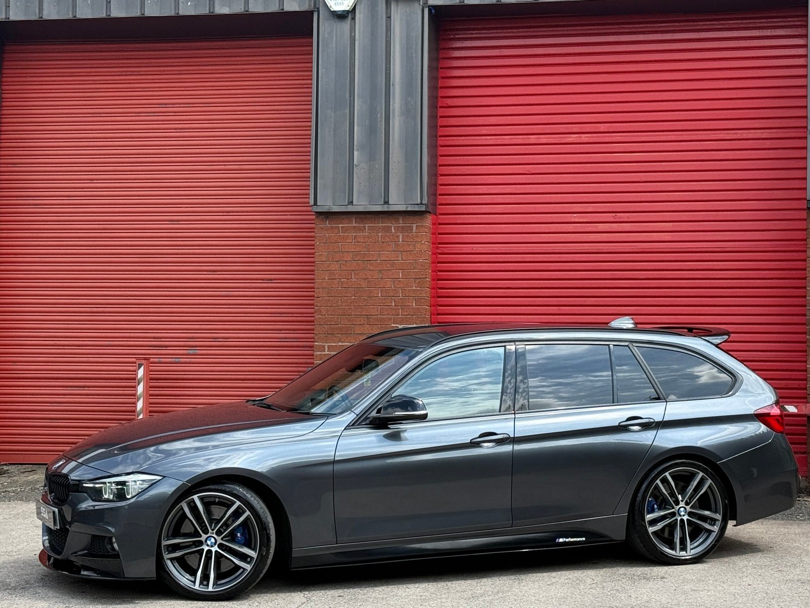 2019 BMW 330d M Sport Shadow Edition Touring *PRONAV-HK SOUND-M SPORT PLUS* Auto